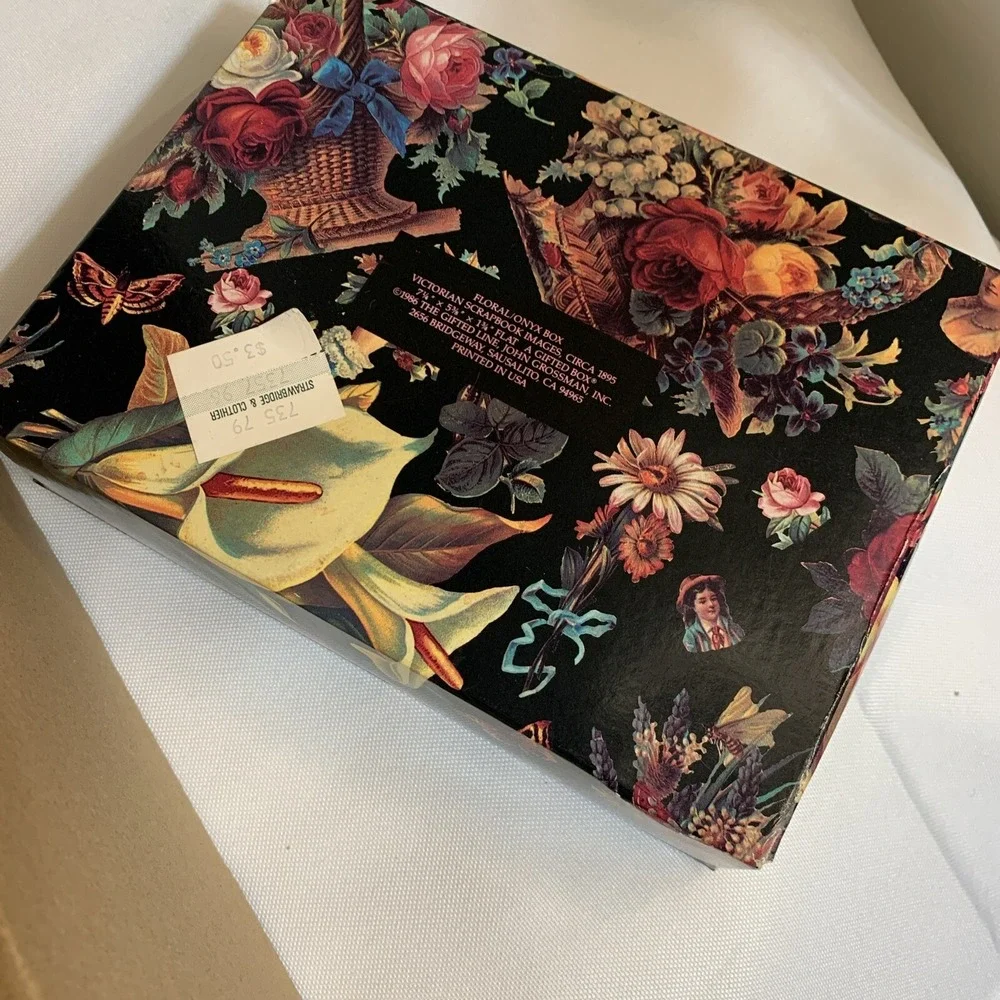 Truly Lace By Coty Powder Puffs Lace Hanky Unused- In John‎ Grossman Floral Box